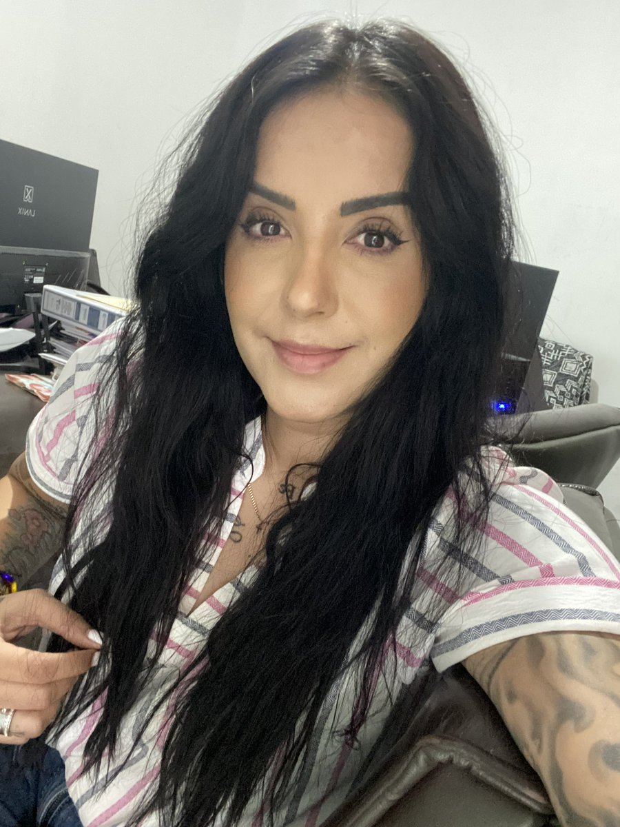 MarentisOficial's tweet image. Muchas gracias a todos los que me escribieron, neta gracias por tanto cariño, atencion y palabras tan bonitas!!!
Los quiero mucho ❤️
Bienvenidos los 44 años, gracias Diosito ✨