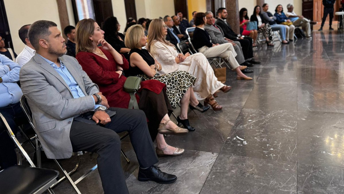 iepcjalisco's tweet photo. Es un gran gusto saludarles en este día para escuchar una conferencia de otoño que estoy segura será magistral.

Es un honor tener a la Dra. Jacqueline Peschard para hablarnos sobre "Lecciones del 2 de junio: ¿hacia dónde va nuestra democracia? @PRamirezHohne https://t.co/f9IIoofZcM