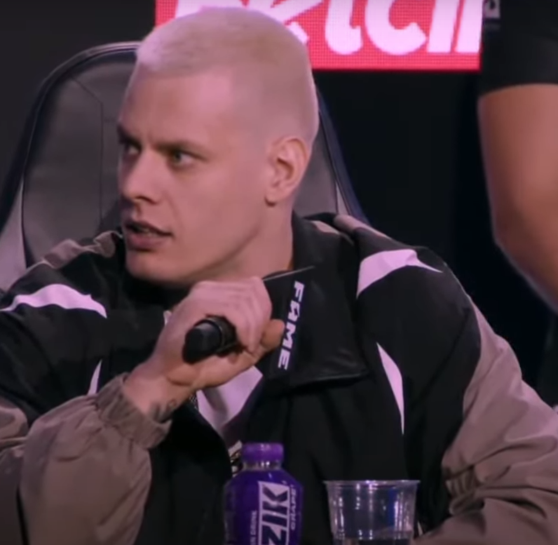 user_0x45F's tweet photo. Jaki kraj taki Slim Shady.
#famemma22 #famemma #tazzy #wardega https://t.co/prjJo1JTYK