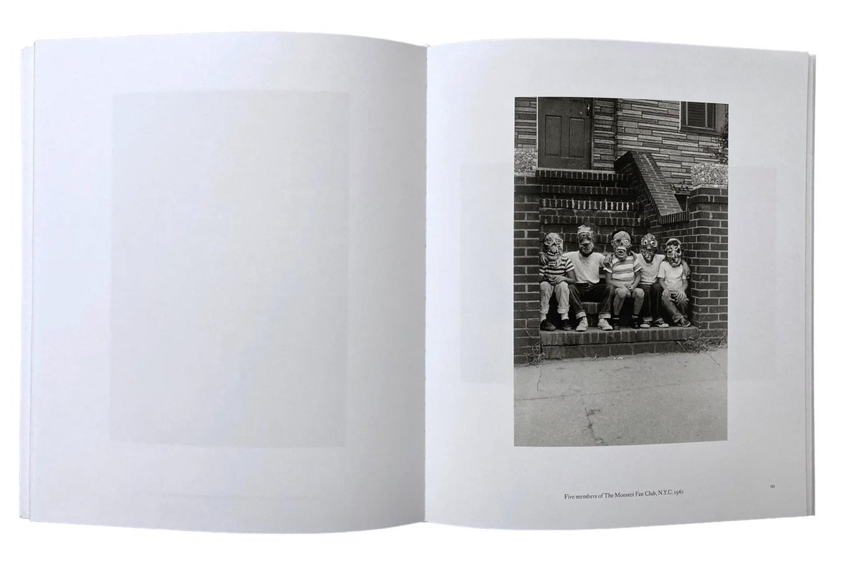 Photobook Junkies (@photobookjunkee) on Twitter photo Recent arrival: Diane Arbus - In The Beginning (Metropolitan Museum of Art, 2016)
Brand new copies available here: photobookjunkies.com/product/diane-… Recent arrival: Diane Arbus - In The Beginning (Metropolitan Museum of Art, 2016)
Brand new copies available here: photobookjunkies.com/product/diane-…