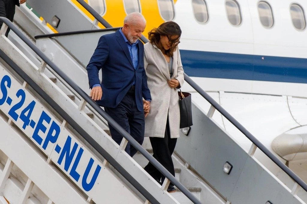 El presidente de Brasil,  Lula da Silva, arribó este domingo por la tarde al Aeropuerto Internacional Felipe Ángeles (AIFA) para asistir a la ceremonia de toma de protesta de Claudia Sheinbaum Pardo, el próximo 1 de octubre.
