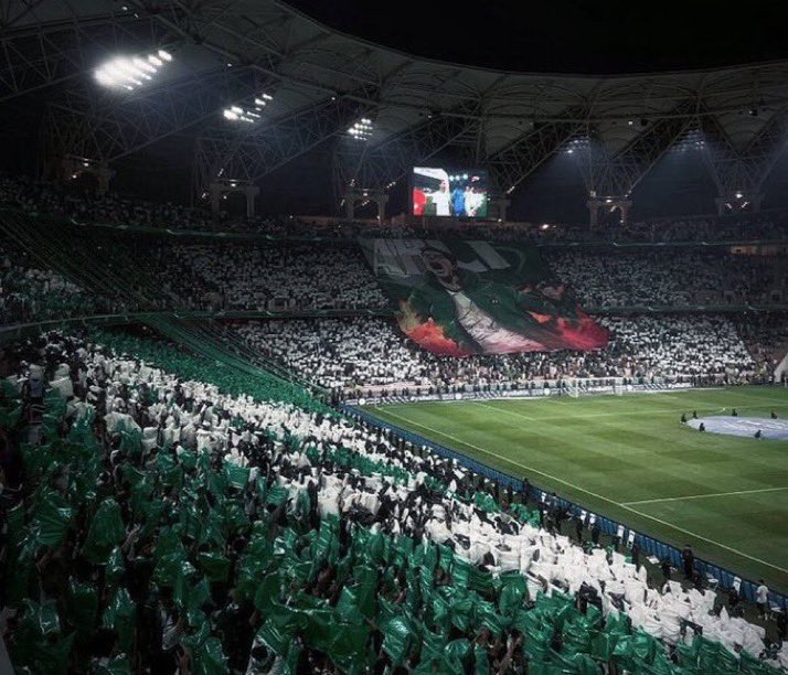 ahli_44's tweet photo. رسمياً 🚨- 

وجود تيفو وبنر لمباراة #الأهلي_الهلال 💚🤯. https://t.co/UrkHEHbwcI
