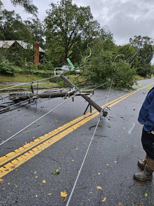 UtilityPartner's tweet image. UPA would like to recognize its Line Division and the thousands of line workers, utility professionals, and first responders who answered the call and have been tirelessly serving in the wake of Hurricane Helene. Thank you all! #HurricaneHelene #UtilitySupport