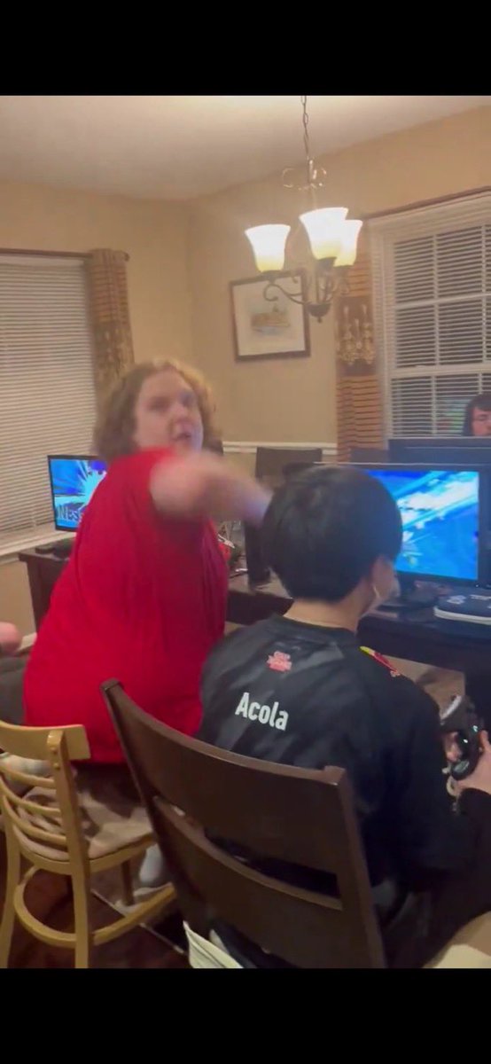 I am actually quite dumb but VOTING PHASE JUST STARTED PLEASE VOTE FOR ME TO SEE ONE OF THE MIDWESTS BEST ON THE BIG STAGE