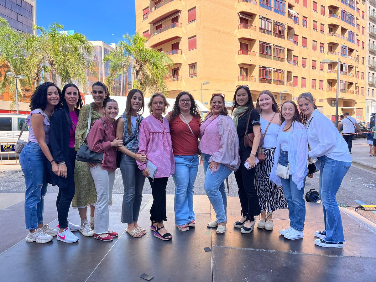 Ayer, nuestra Fallera Mayor, Beatriz Más, asistió al 1º Encuentro  entre discapacidad y el mundo fallero organizado por @inclusion_fallera en la <a href="/falla_elpalau/">Falla Antiga Senda Senent-Alameda</a> 👏💚

#fallas #falles #inclusión #inclusiónfallera #discapacidad #encuentrodiscapacidad