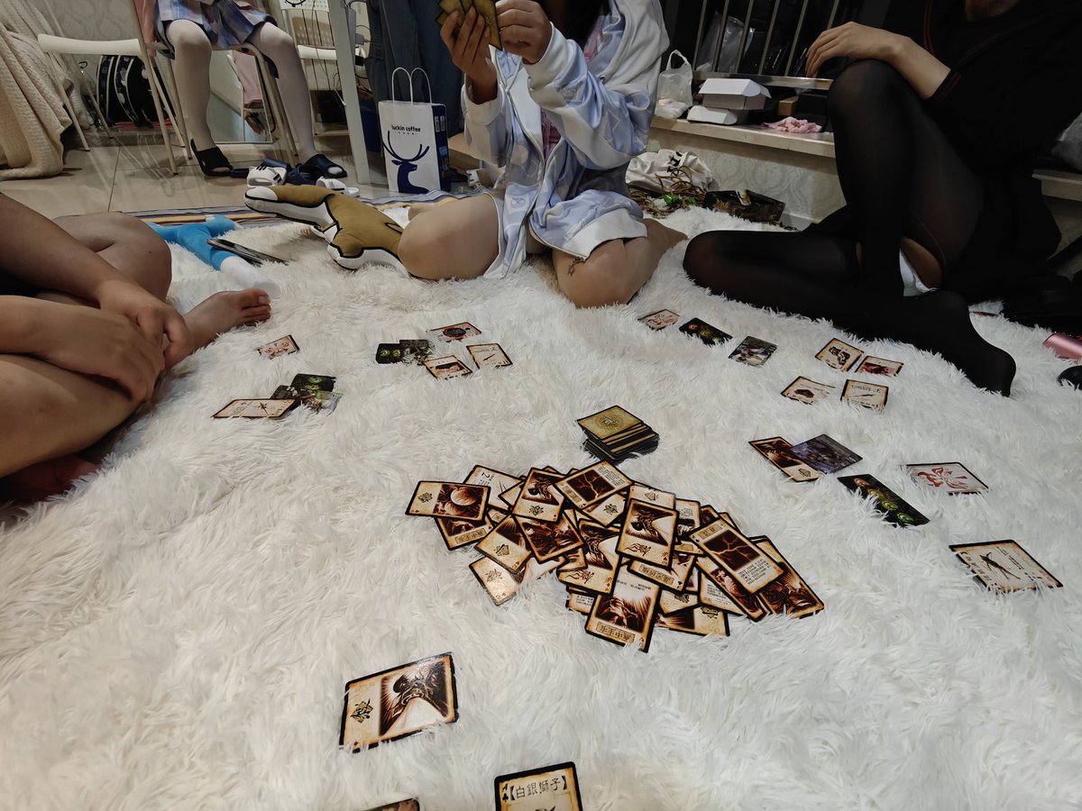 银趴现场…