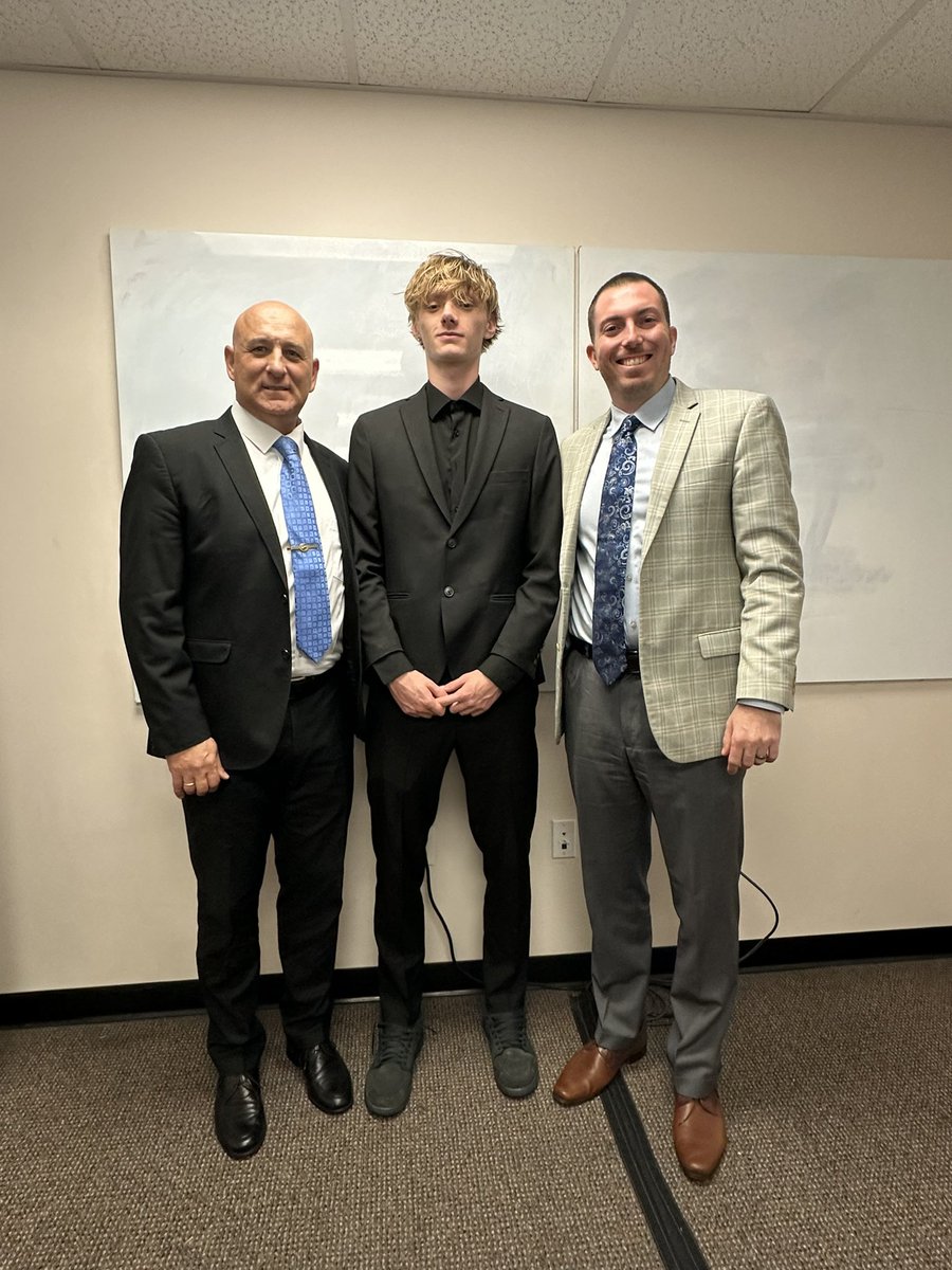 SwedesMBB's tweet photo. 1st Annual Suit Day was a success!
Best Dressed: Taylor Campbell (FR)
Honorable Mention: JD Carson (SR), Malcolm Daniels (SR), and Noah Simiskey (SO)
#SwedeNation🇸🇪
#SKOLswedes🙏
#OwnIt🏀 https://t.co/6Fv74Dyn6r