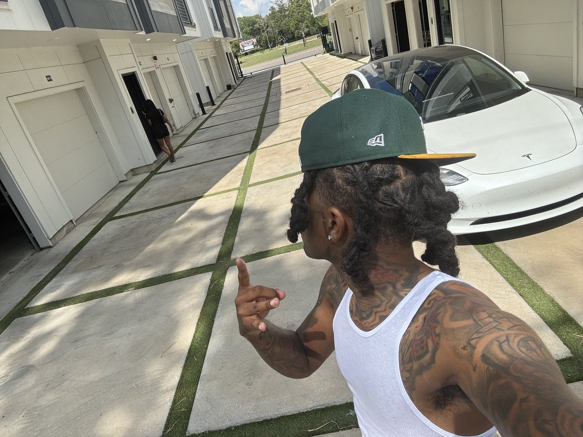 iiAmPaulo's tweet image. new spot blessed like a mf #LLD3:22