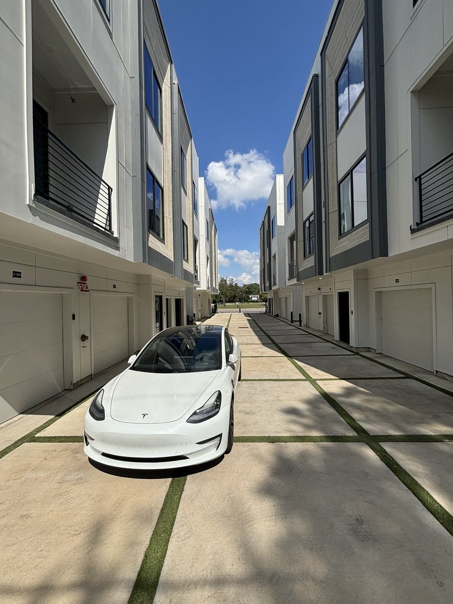 iiAmPaulo's tweet image. new spot blessed like a mf #LLD3:22