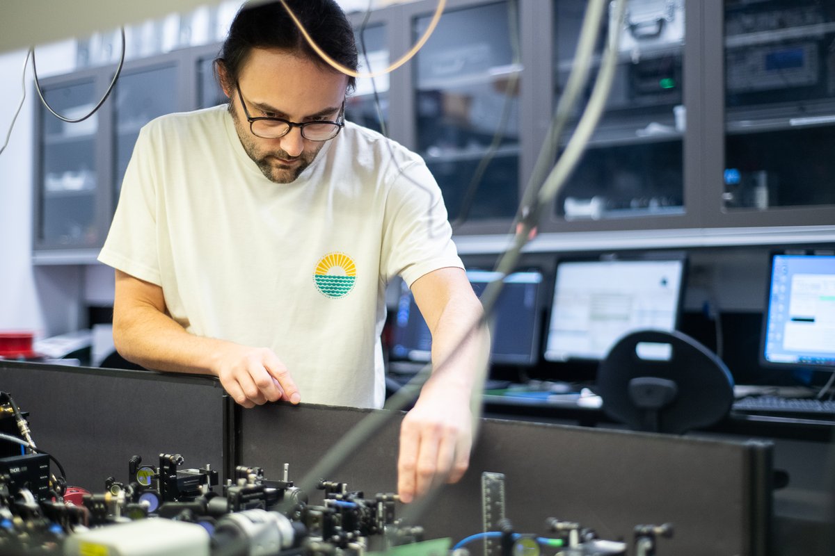 SydneyNano's tweet photo. Can Australia build Quantum computers? Read our Director's Prof Stephen Bartlett's thoughts in the https://t.co/GgKuFc7HDt #Industrypapers - https://t.co/5gSVOq5aZ8

#QuantumNetwork #Quantum https://t.co/nnUrHVMSfk