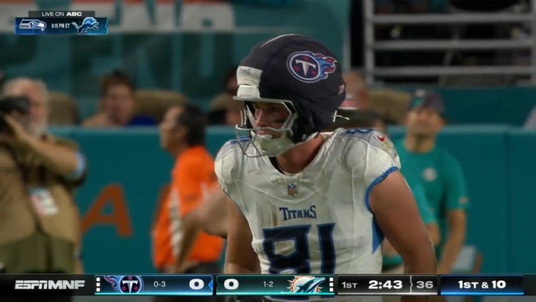 Bussin' With The Boys tweet media