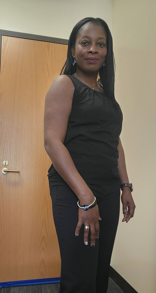 Well, football season is back! The <a href="/Lions/">Detroit Lions</a> said blackout, so this is the best I could come up with on a Monday at work. #OnePride #DetroitLions #footballseason Let's go <a href="/Lions/">Detroit Lions</a> <a href="/NFL/">NFL</a> See that pop of blue😉