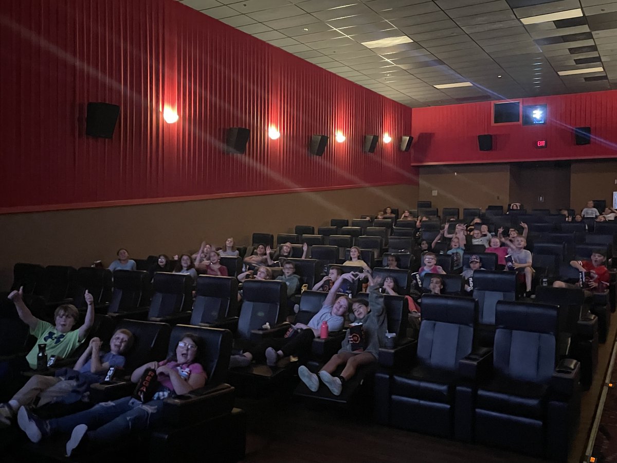 Lake George Elementary Library tweet media