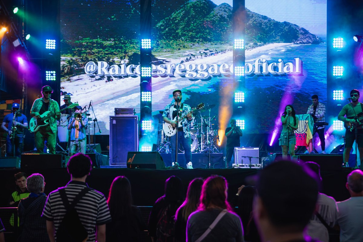 Disfrutando del Vivimos Música, energía a todo dar People.  Gracias 🟢🟡🔴🇻🇪🇦🇷