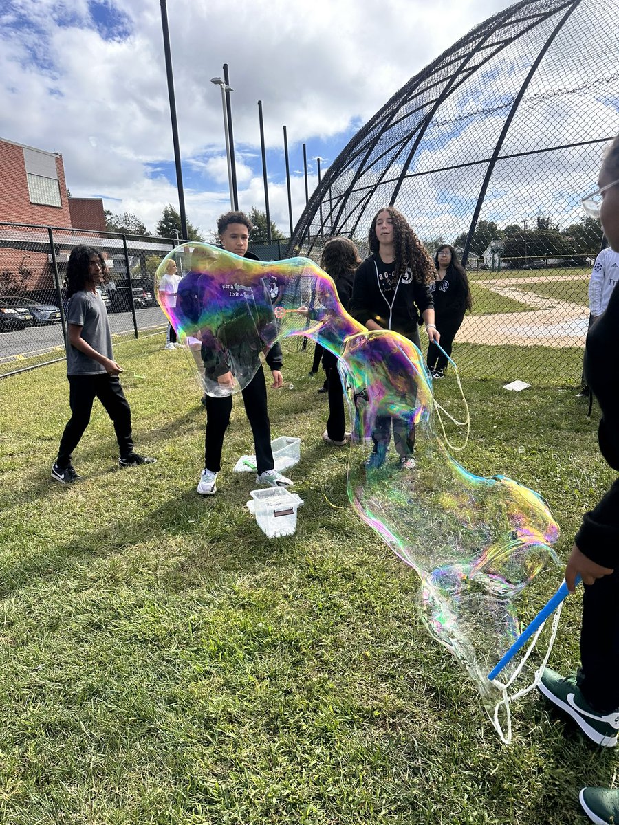 Completion of the bubble lab extension. Benchmarks are next. #scienceisfun <a href="/LBMSthree/">Chris Volpe</a> <a href="/LBPSMaiello/">Kristen Maiello</a> 
By The Way- hot and cold solutions did not hold a candle to room temperature bubbles.