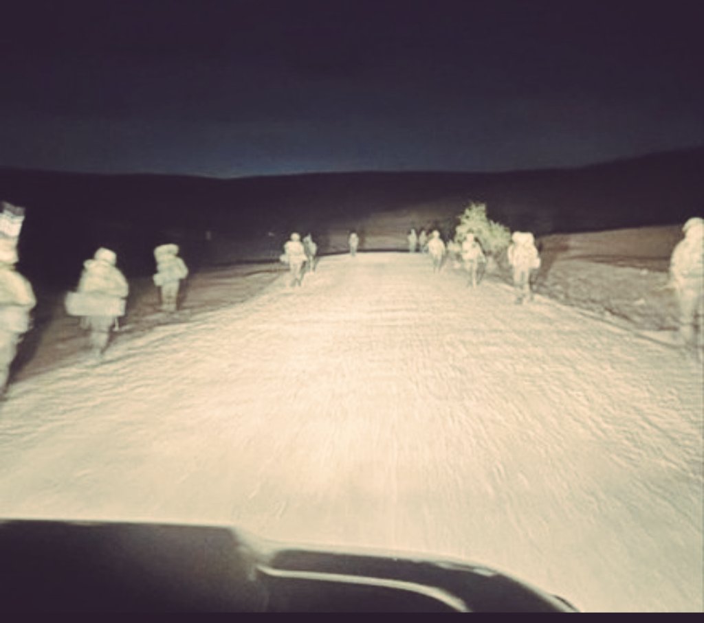 And so it begins...

Israelisk trupp går just över gränsen till Libanon.