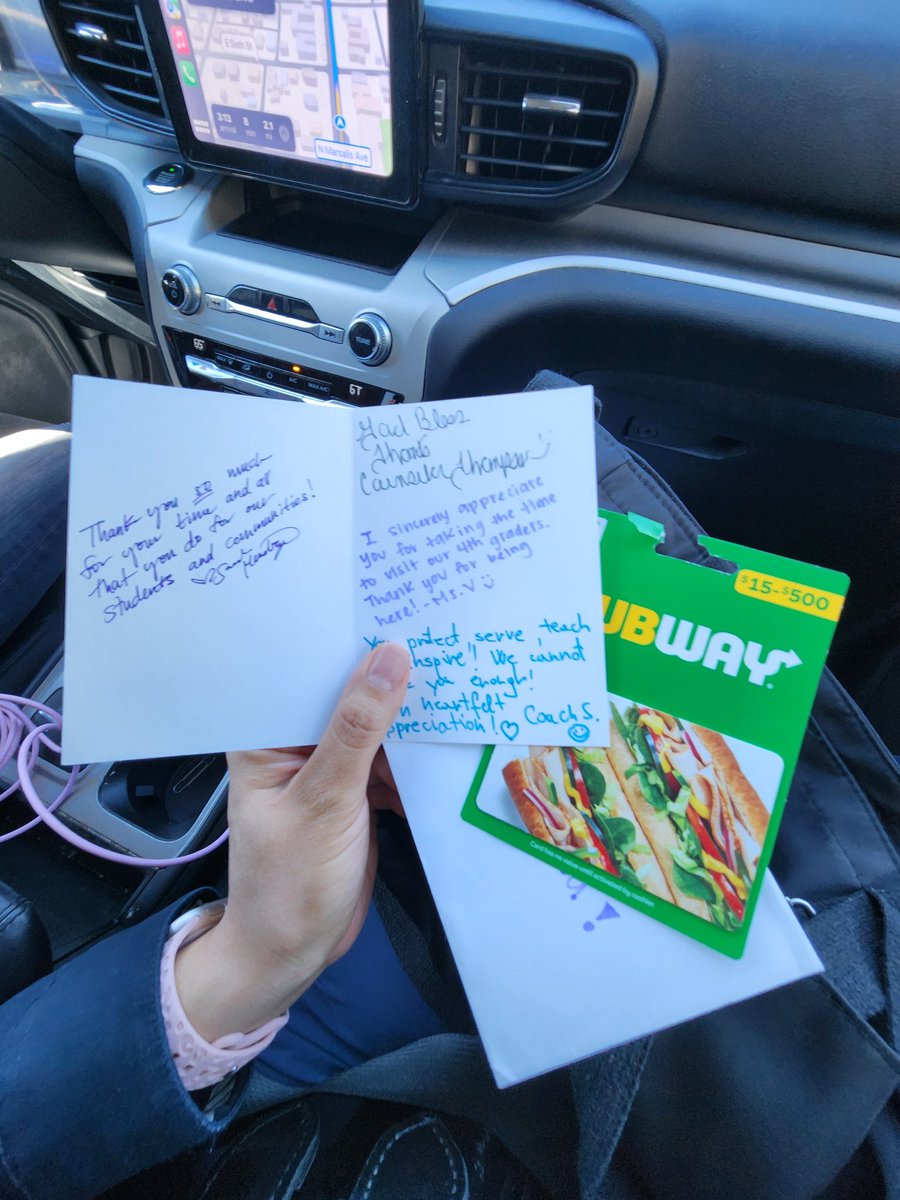 It was the last day of BITS at San Jacinto Elementary. They surprised Officer's Scott and Vela with some sweet cards of appreciation! 🫂 #BITS #DISD <a href="/SanJacintoDISD/">San Jacinto Elementary School DISD</a> <a href="/DallasPD/">Dallas Police Dept</a>