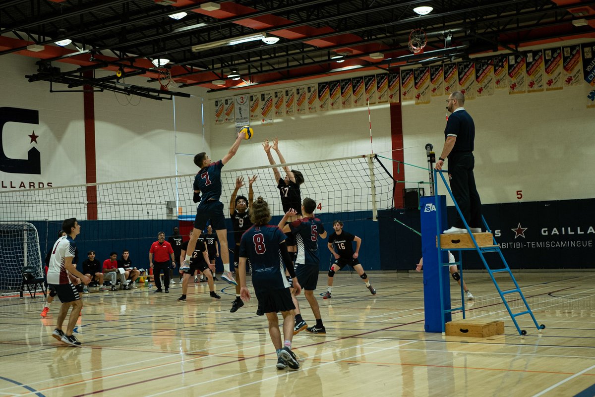 LeCitoyenRouyn's tweet photo. Les Gaillards Hockey et Volleyball masculin trônent au sommet du classement général #astrelles #gaillards #cegep #abitibitemiscamingue #hockey #volleyball
https://t.co/iEuRB3HVSl https://t.co/BOu6T0Bose