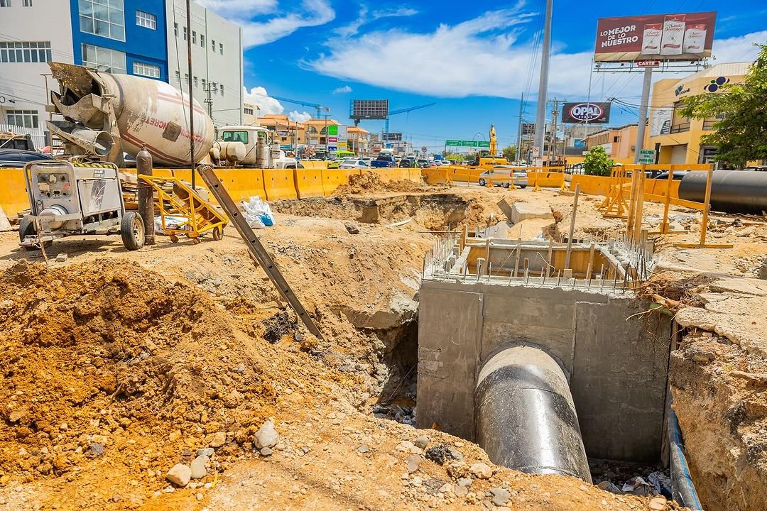ListinDiario's tweet photo. Cambios de tuberías en la 27 de Febrero con Isabel Aguiar limitará servicio de agua en 16 sectores

🔗https://t.co/D3cqdlvxy9

#ListínDiario https://t.co/oMLjFF5q9H