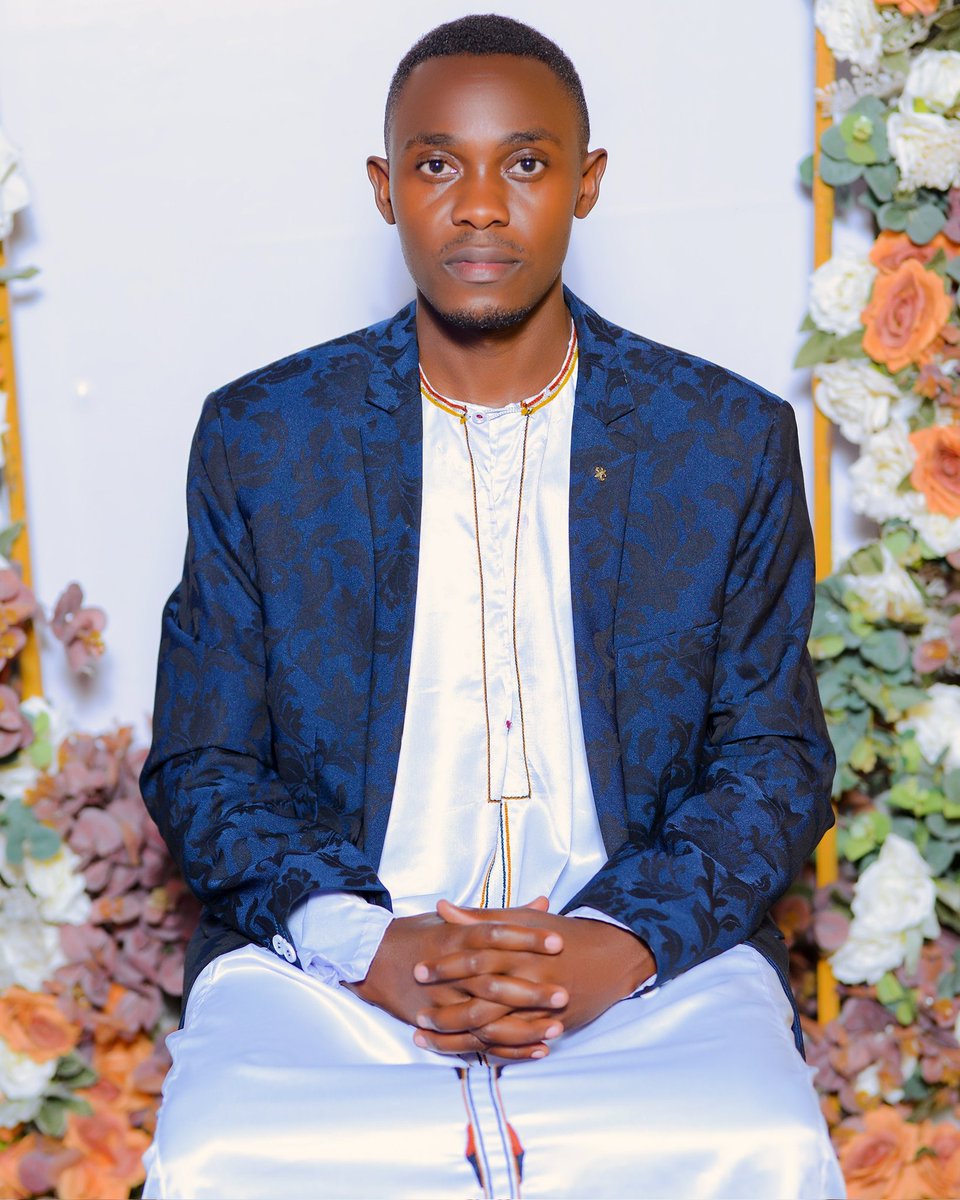 iambashluks's tweet photo. The true essence of a Muganda

#iambashluks https://t.co/2btNIk0tg5