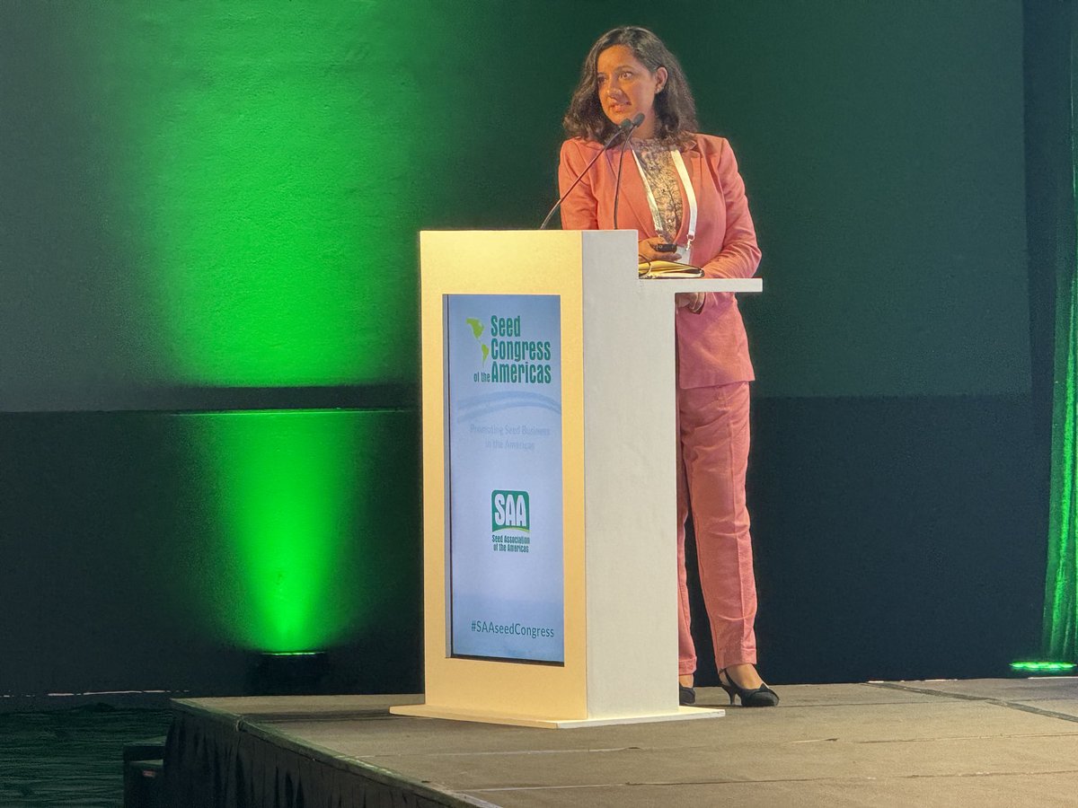 SAA__seed's tweet photo. Perspectivas del mercado mundial de semillas, con Bharti Malhotra (S&amp;P Global) #SAAseedCongress ⁦@ASASemilleros⁩ ⁦@AMSACSemilleros⁩ ⁦@anpros⁩ ⁦@ANAPROSE_Uy⁩ ⁦@Better_Seed⁩ ⁦@AVESEM2021⁩ https://t.co/hWZ9FjJ0PS