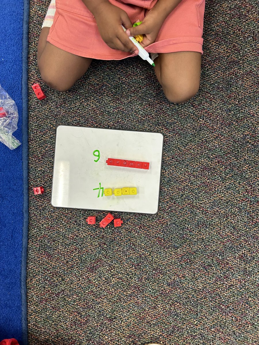 MissJJLopez's tweet photo. Comparing numbers in Kinder!
Students were able to label their blocks with the numeral and see which is greater or less @hearnehusky https://t.co/ydjqDafN54