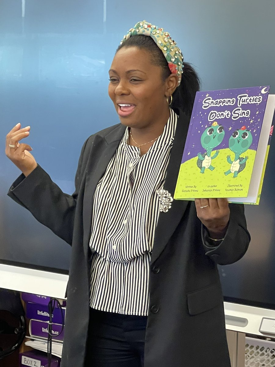 48Library's tweet image. BIG thanks to our guest author and Bash’s mom for coming to read us her NEW book @twindollicious 
🐢🎵📚