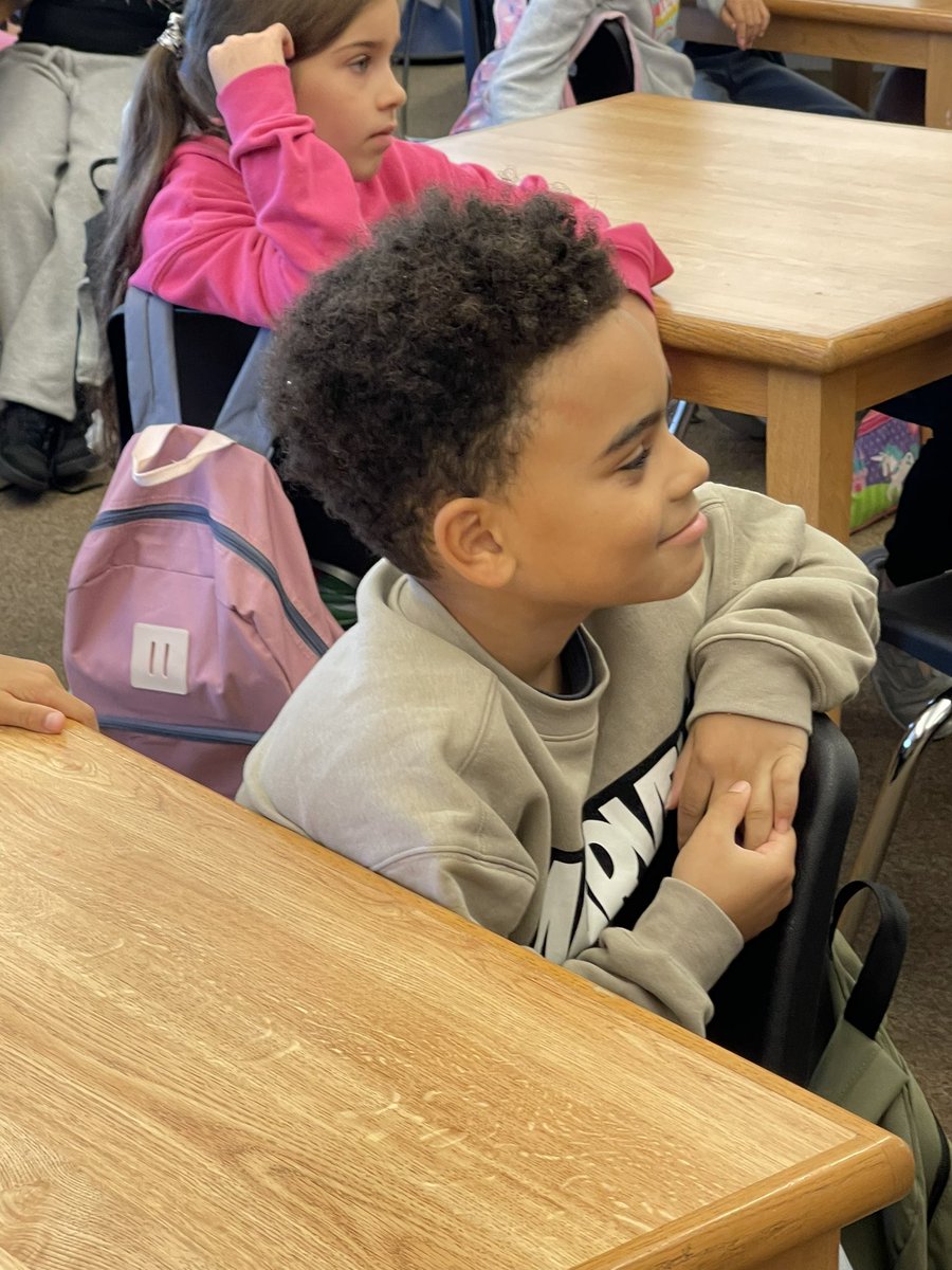 48Library's tweet image. BIG thanks to our guest author and Bash’s mom for coming to read us her NEW book @twindollicious 
🐢🎵📚