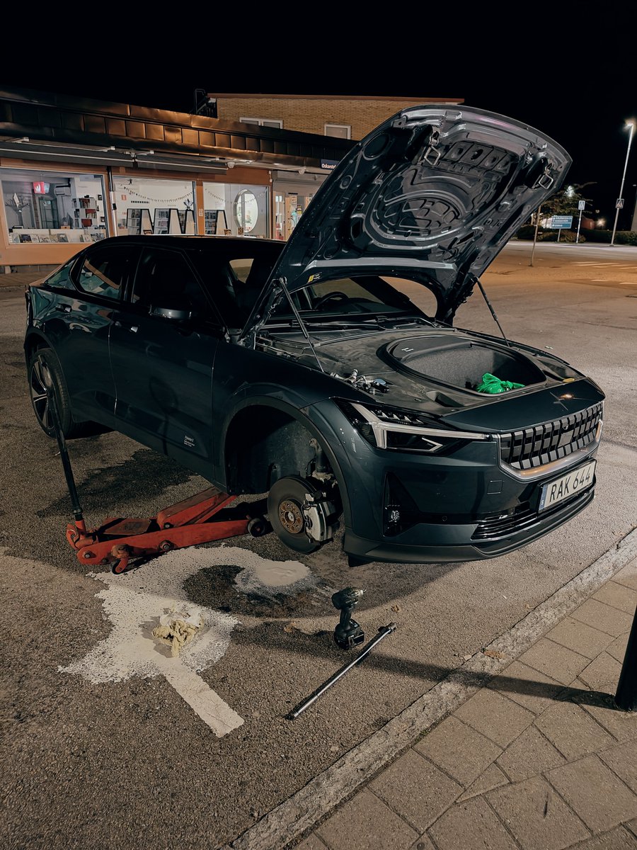 マック・シフォード  tweet media