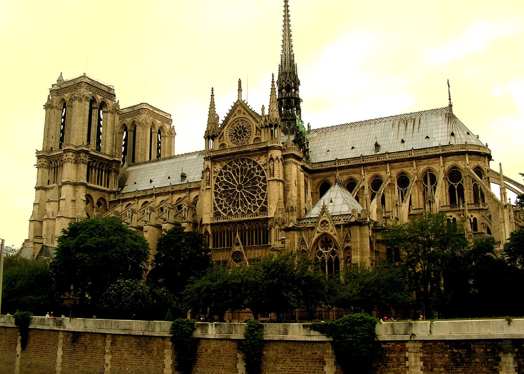 wilsonbd_sj's tweet photo. Línea de tiempo musical

Edad Media XV: "Ave virgo virginum" (principios del s. XIII) es un conductus polifónico atribuido a la Escuela de Notre Dame. Compuesto en honor a la Virgen, se destaca por su estructura homofónica y una textura armónica y solemne

https://t.co/MedvnfZf0p https://t.co/WpqLHM6TOq
