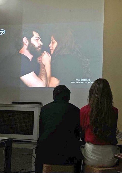 einvco's tweet image. The parallels 🤏🏻🥹