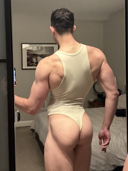 Watch babe_asaurusrex's leaked NSFW photo on TwXstars