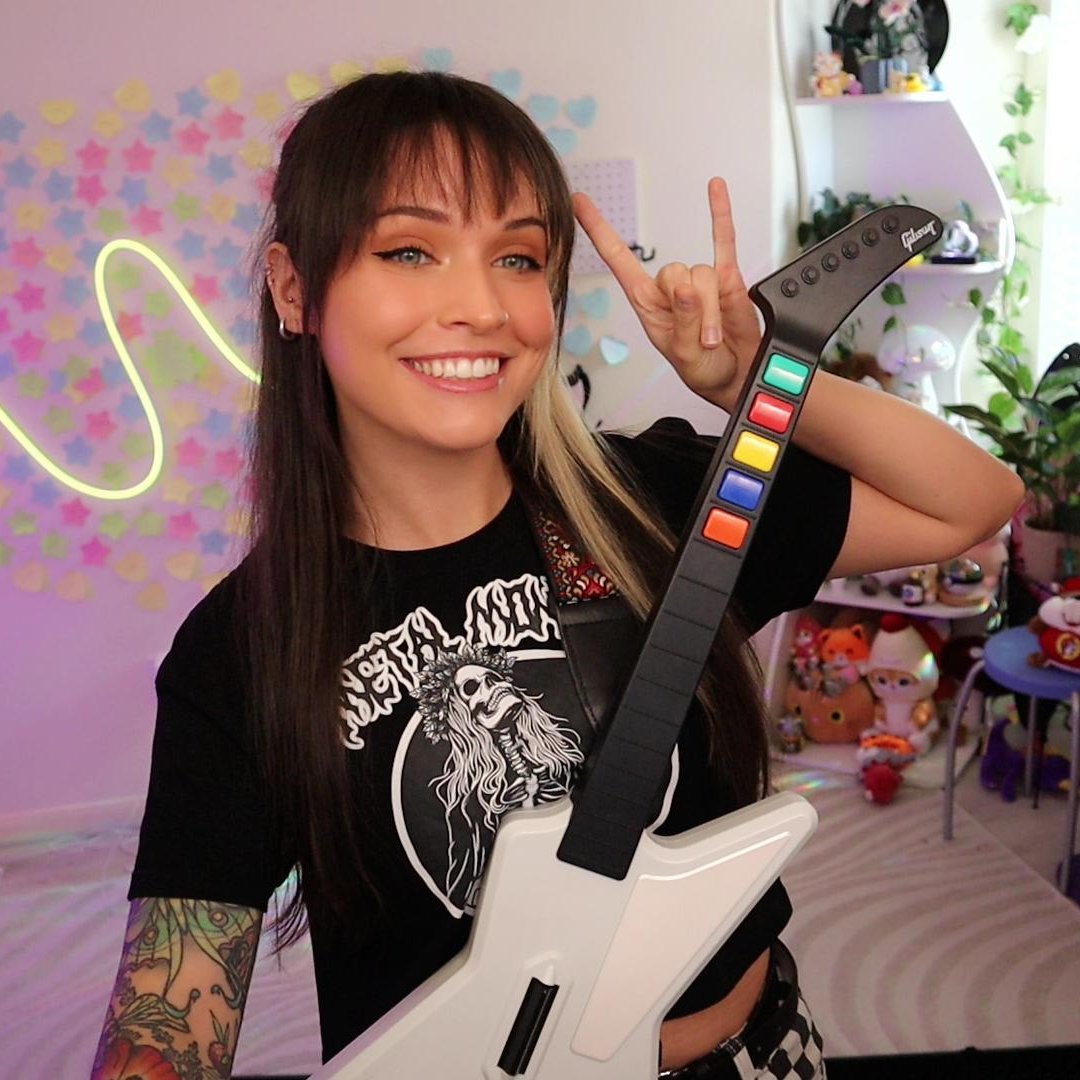 FoxieKT's tweet photo. 🎸🔥LIVE NOW SHREDDING GUITAR HERO🔥🎸 Song requests are OPEN! PLus, NEW MERCH ANNOUNCEMENT! COME!!! 
https://t.co/HqqAB734pC https://t.co/WmBMv6R9G5