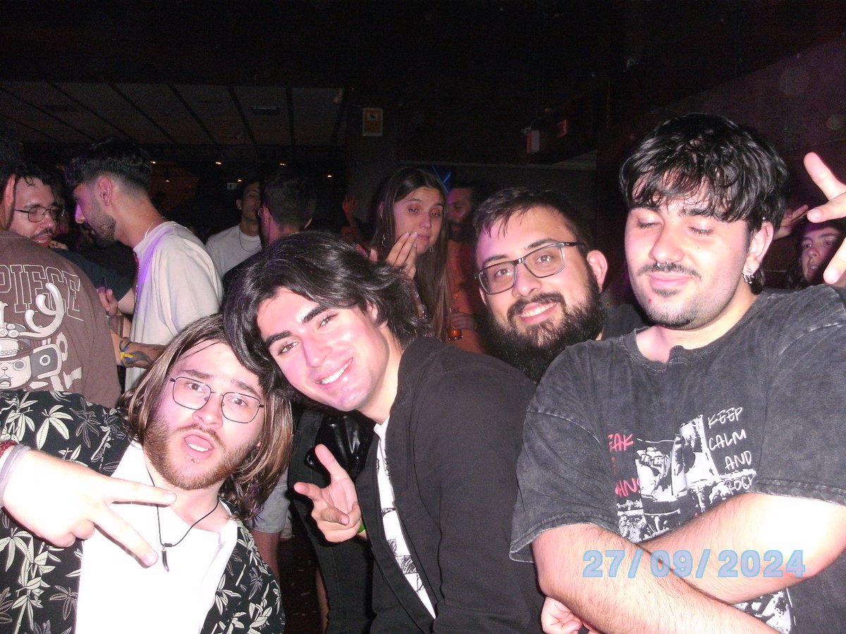 ube_punto's tweet photo. En fin dejo de dar la chapa con mis 4 tuits anuales y pongo fotos del after que @JoanAdArun  sacó https://t.co/IcVtf790ae