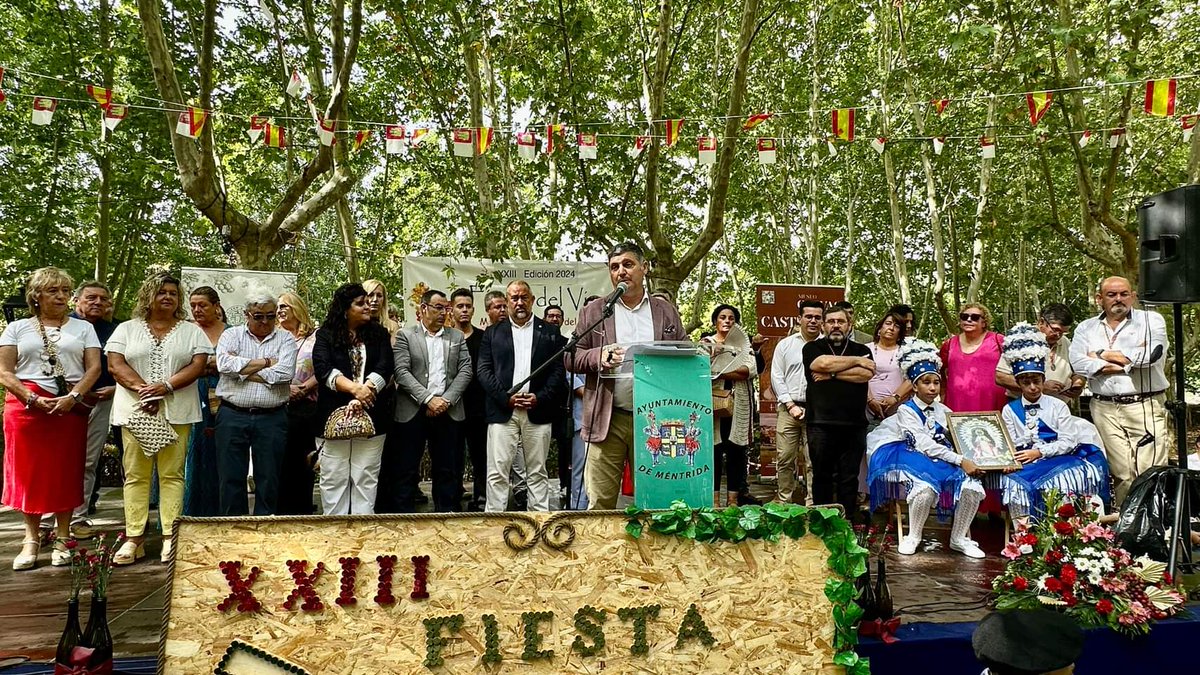 DOMentrida's tweet photo. 🍇🍷Nuestro septiembre empezó con la XXIII Fiesta del Vino de Méntrida y termina con la XIX Feria Medieval del Vino de Montearagón: un mes de vértigo en el que hemos compartido emociones, diversión, magia y vino a raudales con vosotros... ¡gracias infinitas por acompañarnos!💜✨ https://t.co/HLgNeY0SNJ