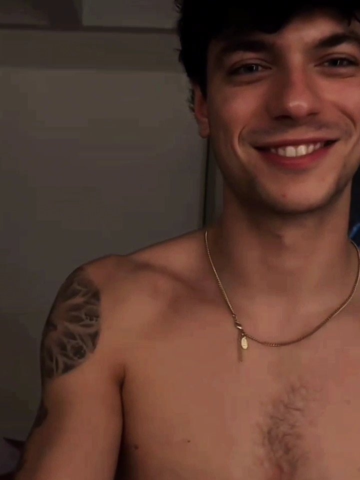 justscorpioo's tweet photo. DIO SANTISSIMO COME SI RESPIRA MADONNA TRIGNO COSA SEI
#amici24 https://t.co/Oc6LyIWMXX