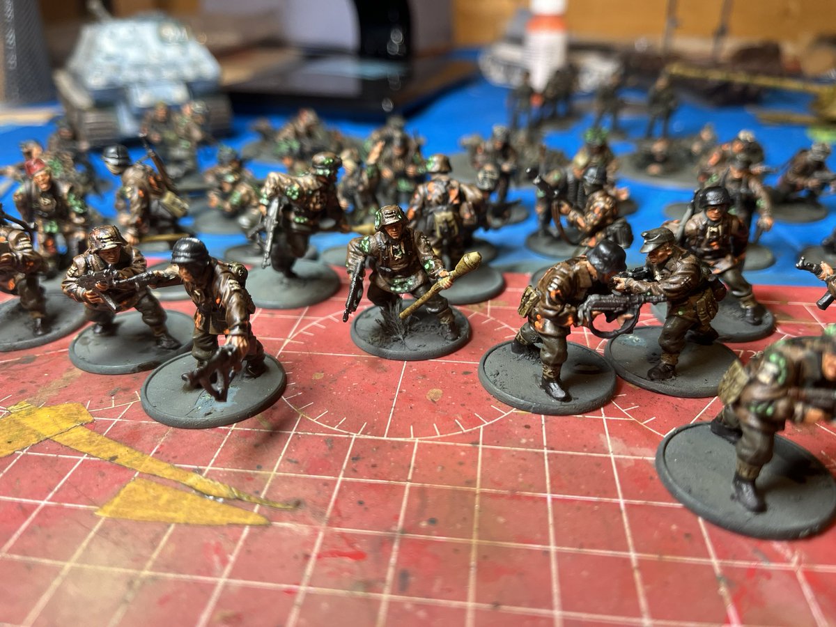 bigphiljackson's tweet photo. Highlights coming along well on the @WarlordGames SS troopers #BoltAction @rdjackson87 https://t.co/jQ3HGKfuz3