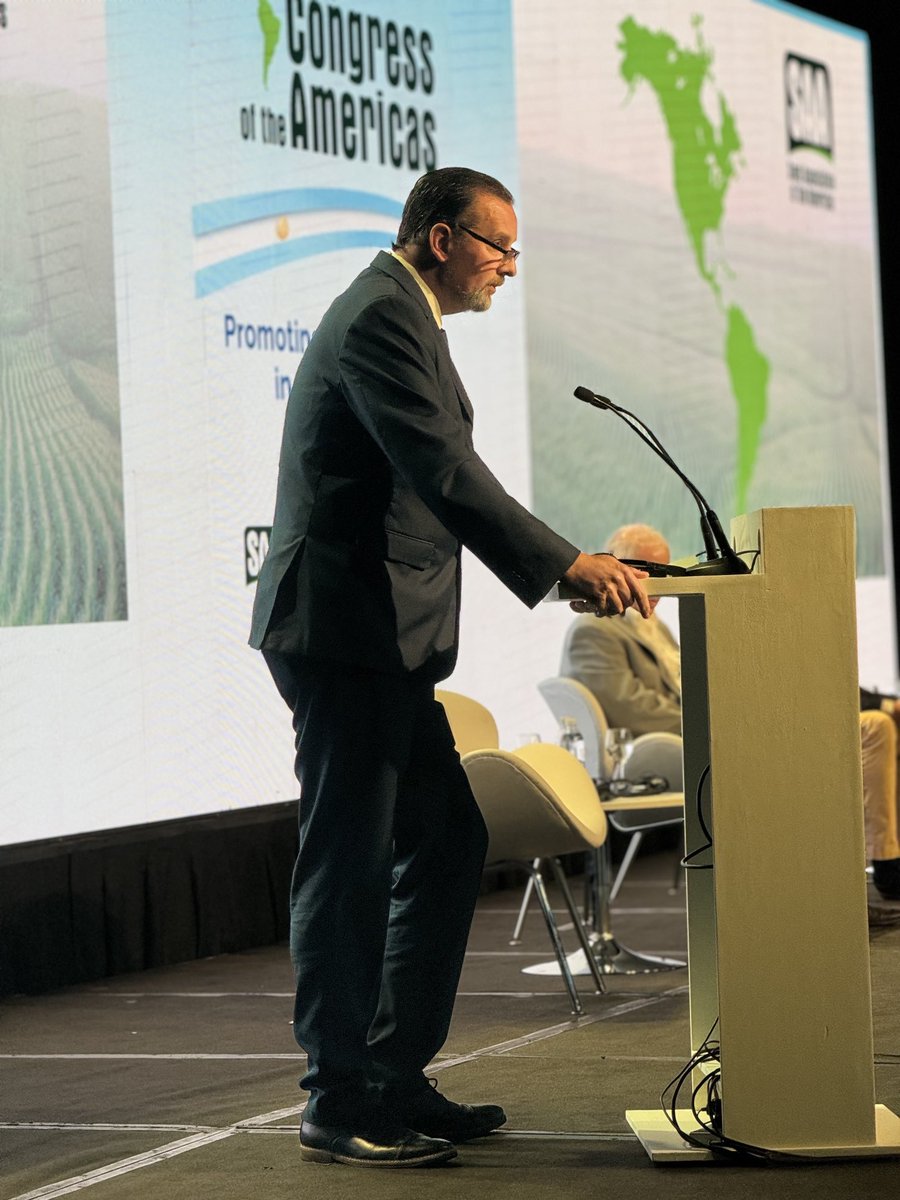 ACOSEMILLAS's tweet photo. #AEstaHora – Se inaugura el #SAAseedCongress con invitados especiales: Sergio Iraeta, Secretario de agricultura, ganadería y pesca de Argentina, Claudio Dunan (@INASE_UY ), Pablo Cortese (@SenasaAR ), Nicolás Gear @ASASemilleros , @LeoarizaR  de @ACOSEMILLAS 

@AMSACSemilleros @anpros @ANAPROSE_Uy @Better_Seed @AVESEM2021