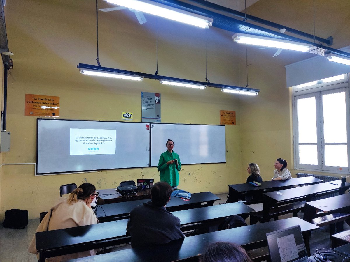 El pasado fin de semana  realizamos nuestro 2do simposio de justicia fiscal en el marco de las XVII Jornadas de Economía Crítica y VI Jornadas de Economía Feminista.
Agradecemos a todos quienes presentaron sus trabajos y se acercaron a discutir en las mesas.