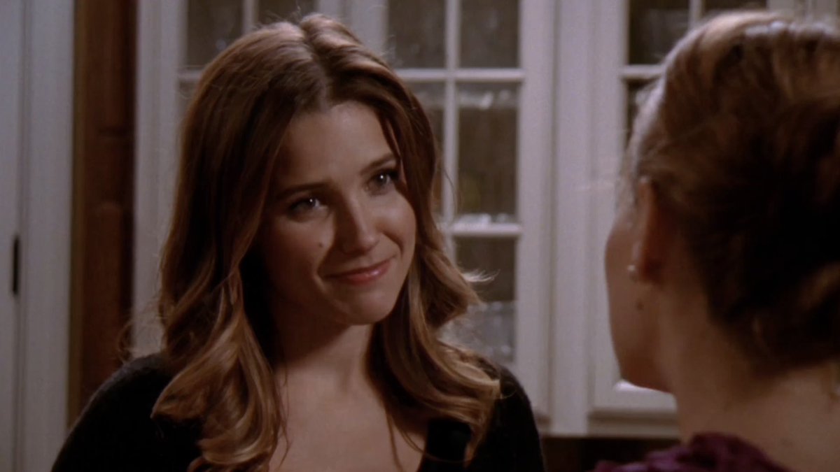 brookethinkr's tweet photo. 21 years of brooke davis today! <3 https://t.co/RNkf9qFKtm