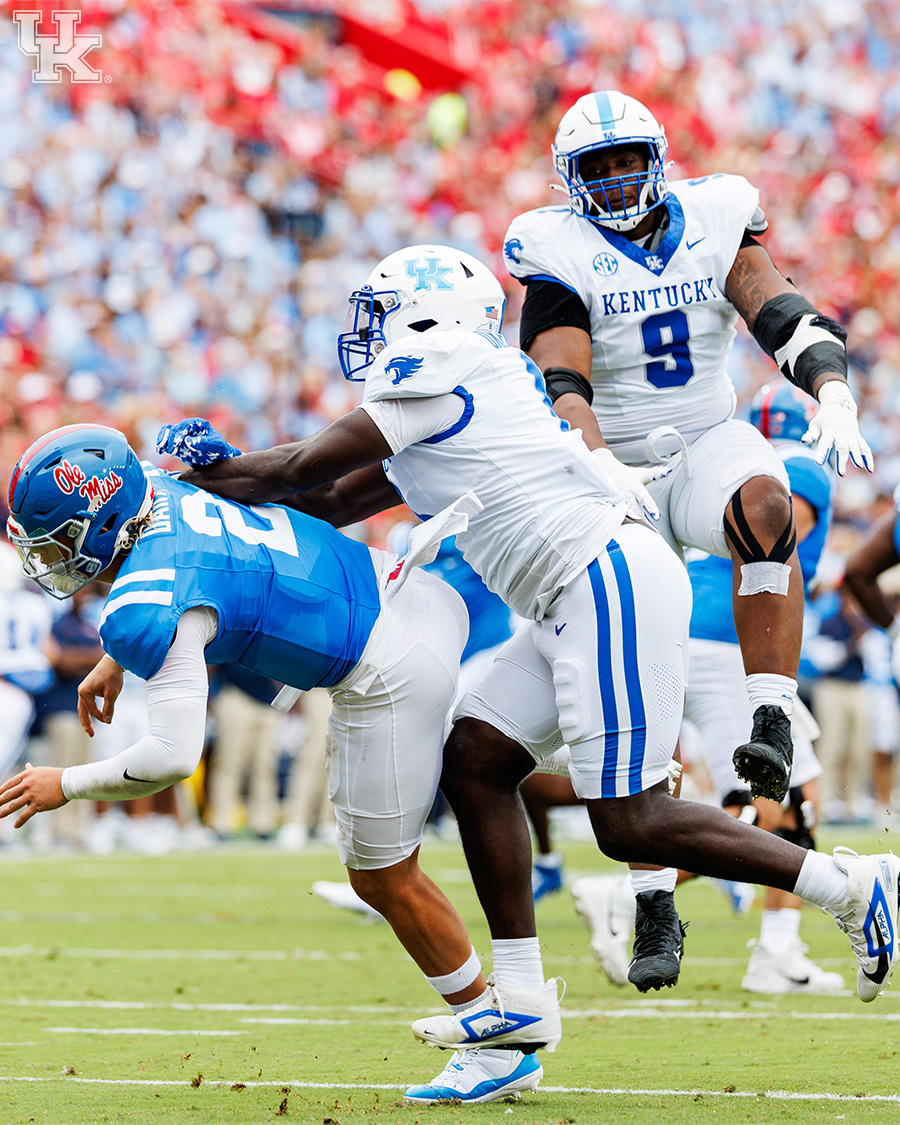 Kentucky Football (@ukfootball) on Twitter photo .<a href="/SEC/">Southeastern Conference</a> Defensive Line Player of the Week 😼
3 Total Tackles | 2 Sacks .<a href="/SEC/">Southeastern Conference</a> Defensive Line Player of the Week 😼
3 Total Tackles | 2 Sacks