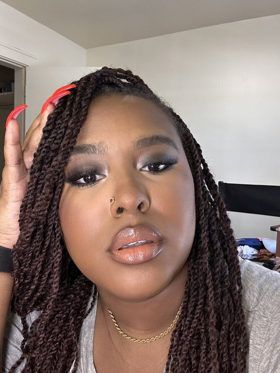 Elle A. Times (@elleatianna) on Twitter photo 