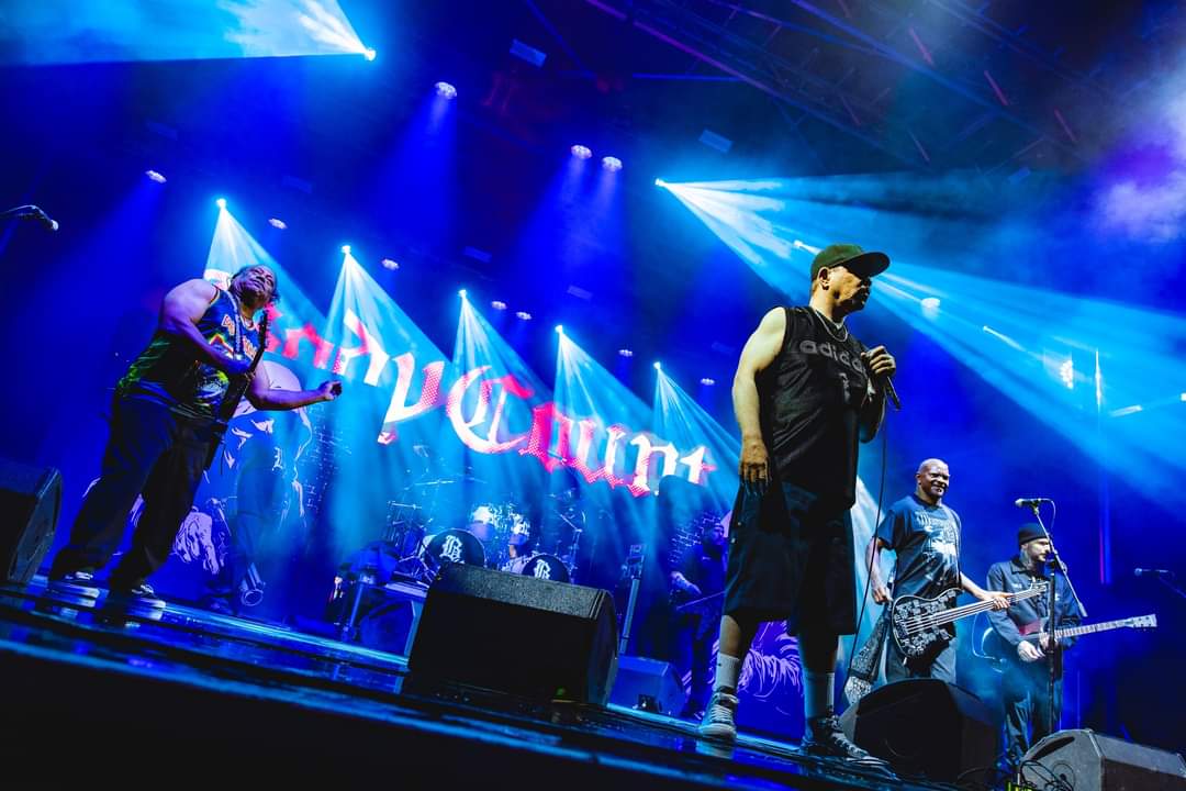 heavy_haystack's tweet image. The discomfort some of the rednecks in the Louder Than Life crowd had when Body Count played "Cop Killer" brought a smile to my face 🤣