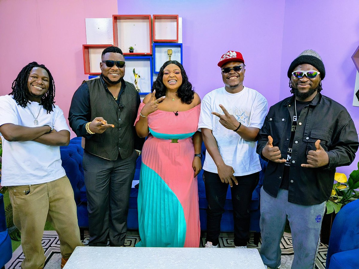 TorchCityMusic's tweet photo. New Town Joy🤞🏾. Thank You My Media Prime @ffaithttata @general_toxzik and entire #Maloko team. Special thanks to you guys , New Town everywhere now 🔥🙏🏼🤯
📸 TORCH CITY TO THE WORLD 📌 https://t.co/4sVP6i2JGR