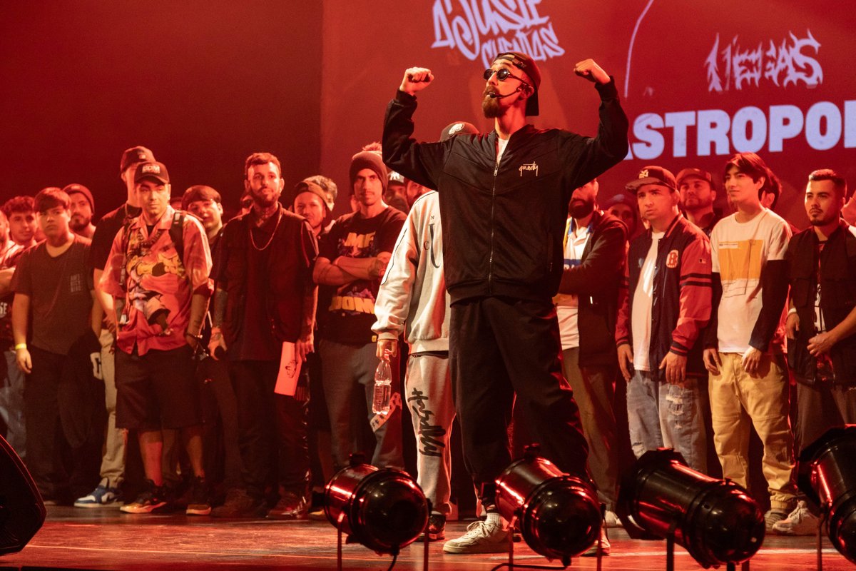 Centro_Ceina's tweet image. ¡La segunda edición de BARRABASE presente en #CEINA! 🔥 Agradecemos a todos los asistentes que estuvieron presentes en este evento de batallas escritas, un punto de encuentro para la creatividad, destacando la profundidad y la riqueza del rap chileno 🎤