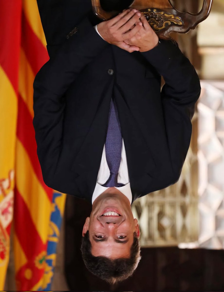 Carlos Mazón es refereix al valencià com "Una lengua que ha sido impuesta demasiado tiempo".

Amb aquest tuit Mazón certifica el seu odi pel valencià, però també que és un inútil polític i un irresponsable que no s'ha parat a pensar en les conseqüències d'aquestes paraules.