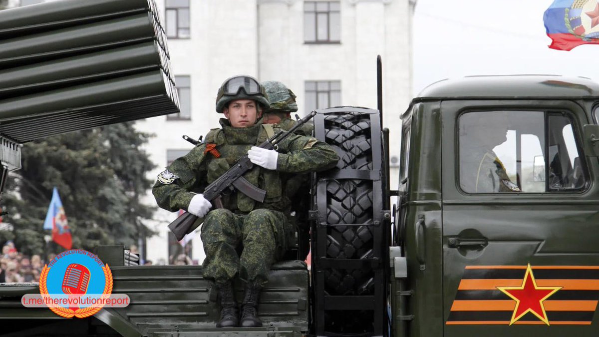 TheRevolutionR1's tweet photo. 🪖🇷🇺RUSSIA CONTINUES LIBERATING THE DONBASS🇷🇺✊
The #Russian Defense Ministry announced on Sunday that its forces have captured another settlement in #Donbass. The tactical group known as "West" has successfully taken control of #Makeevka, located in #Russia's #Lugansk People's Republic.
The #Ukrainian military has reportedly lost up to 450 soldiers in the past 24 hours, according to a statement from the Russian Defense Ministry. In addition, Russian forces have destroyed several pieces of military equipment in the area, including a #Polish-made Krab self-propelled artillery gun, a US-made M198 #howitzer, and a #British-made FH-70 howitzer.
As the Ukrainian military struggles to hold back the advance, the Russian #Army continues to move closer to Pokrovsk, a crucial logistics hub for #Kiev's forces.