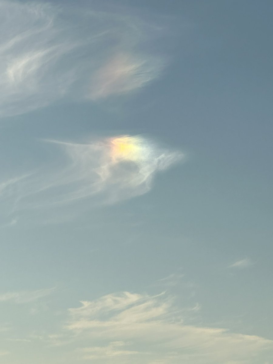 Interesting cloud color on just one cloud this evening.  <a href="/PeteNBCBoston/">Pete Bouchard</a> <a href="/jreineron7/">Jeremy Reiner</a>