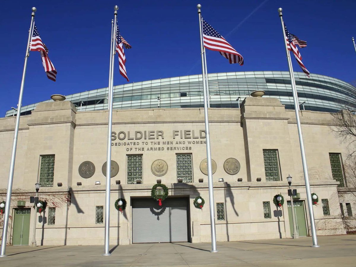 barstoolsports's tweet photo. The Craziest Stat In The NFL: The Chicago Bears Have The Longest Current Home Win Streak At Seven Games https://t.co/lrIksLRbcZ https://t.co/5fNeuJY6Oz