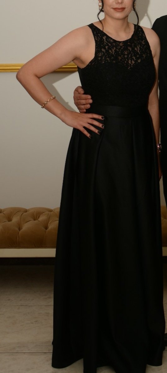 Eşinden gizli takipçim eşini yorumlamanızı istiyor buyrun beyler yorum sizin ☺️